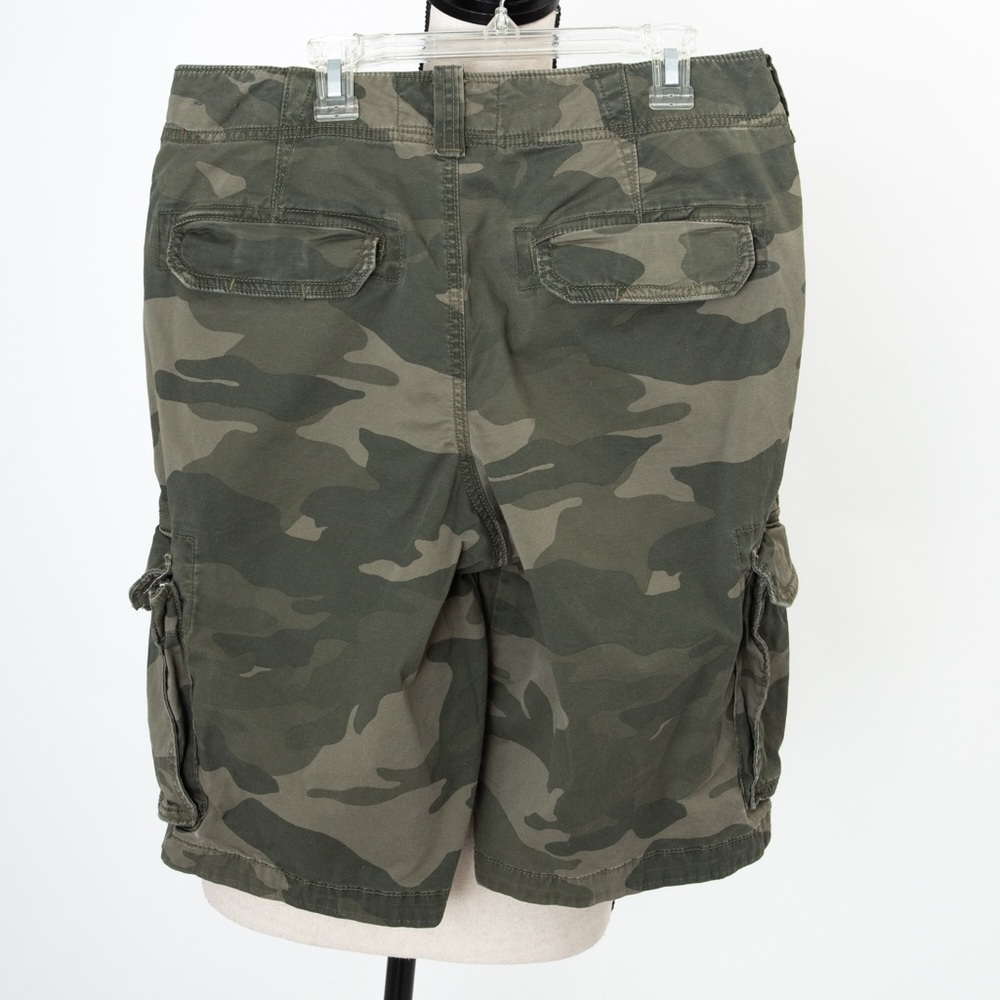 Camouflage cargo style shorts Hollister Cali Longboard Fit Bermuda length 30 - Picture 9 of 11